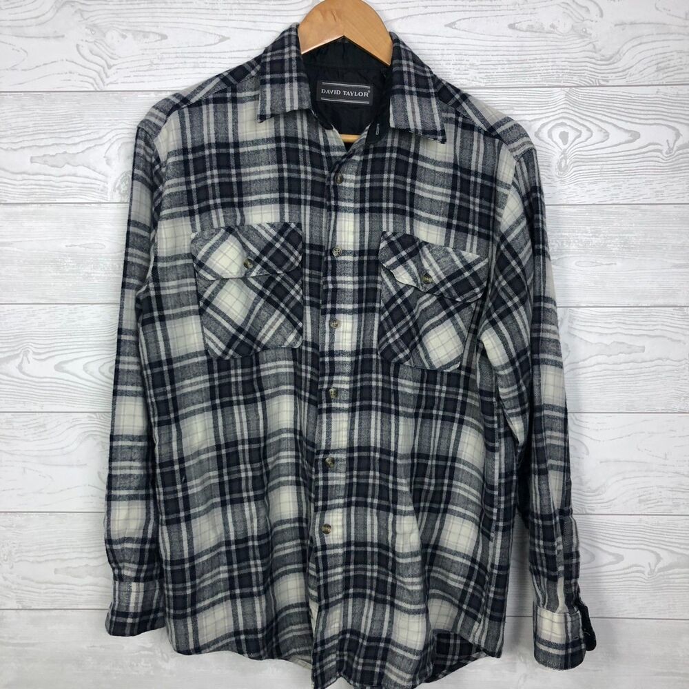 David Brooks Men's Medium Plaid Long Sleeve Button Front Shirt Front Pockets